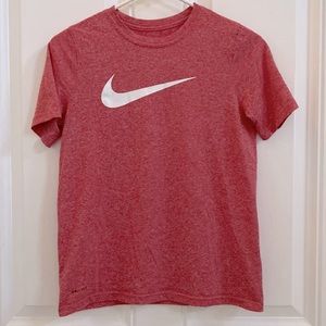 Boy’s Nike short sleeve shirt
